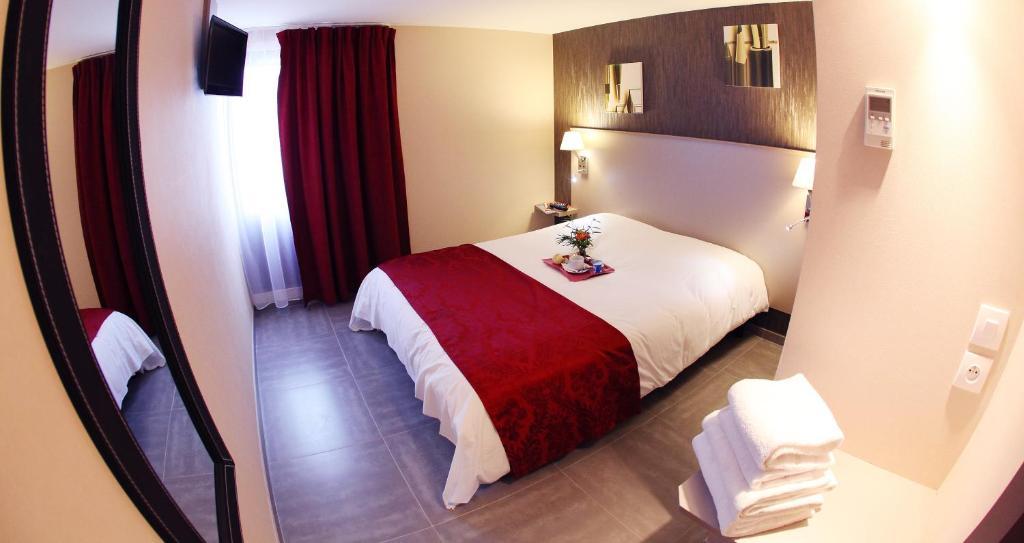 Hotel Le Coudon La Farlède Rom bilde